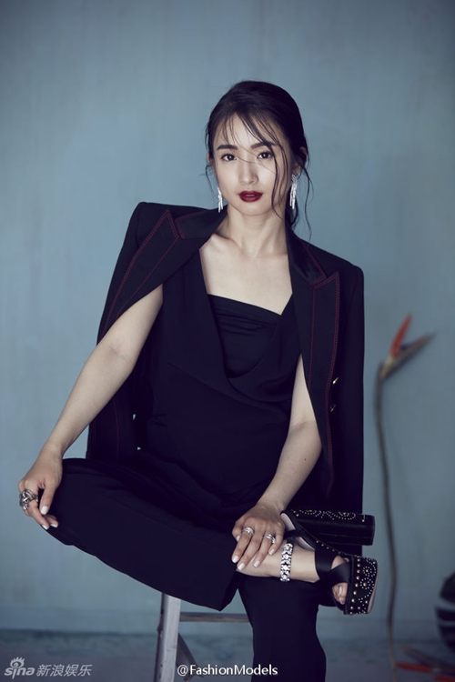 Nữ chính “Thơ ngây” vẫn quá trẻ trung ngây thơ dù đã U40 - 5