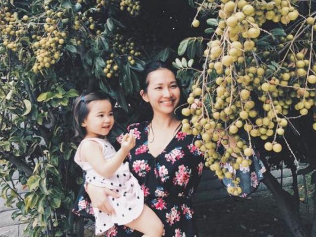 Nhà vườn đầy hoa đẹp, cây trái sai trĩu trịt nhìn phát thèm của Kim Hiền trên đất Mỹ