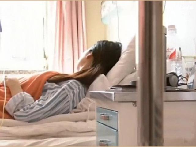 Cô gái bị xuất huyết dạ dày vì suốt 5 năm giảm cân theo cách chị em đua nhau làm