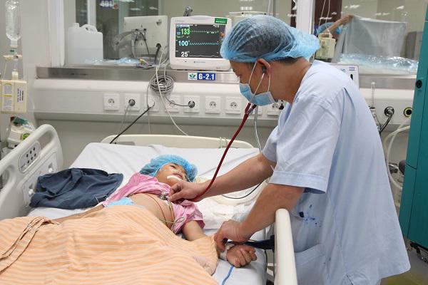 Nắng nóng đỉnh điểm, nhiều trẻ bị đuối nước nhưng sơ cứu theo cách này sai càng thêm sai - 1