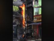 Clip Eva - Giữa trời nắng nóng, bốt điện nổ như pháo hoa làm cả phố náo loạn