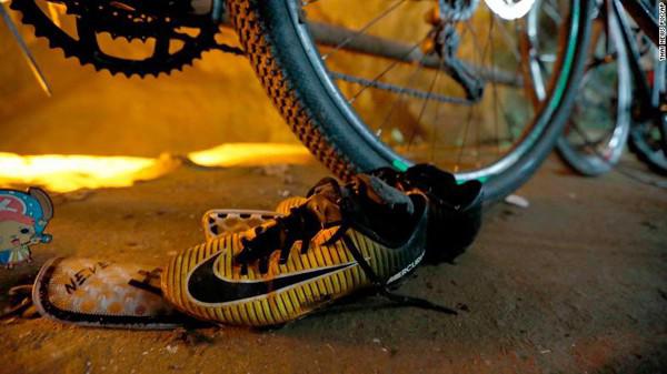 Vụ cả đội bóng nhí mất tích 9 ngày trong hang: Nhiều tình tiết gây hoang mang dư luận - 4