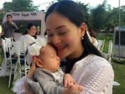 Giải trí - Sinh được gần 2 tháng, con gái diễn viên Lan Phương đã đi làm cùng mẹ