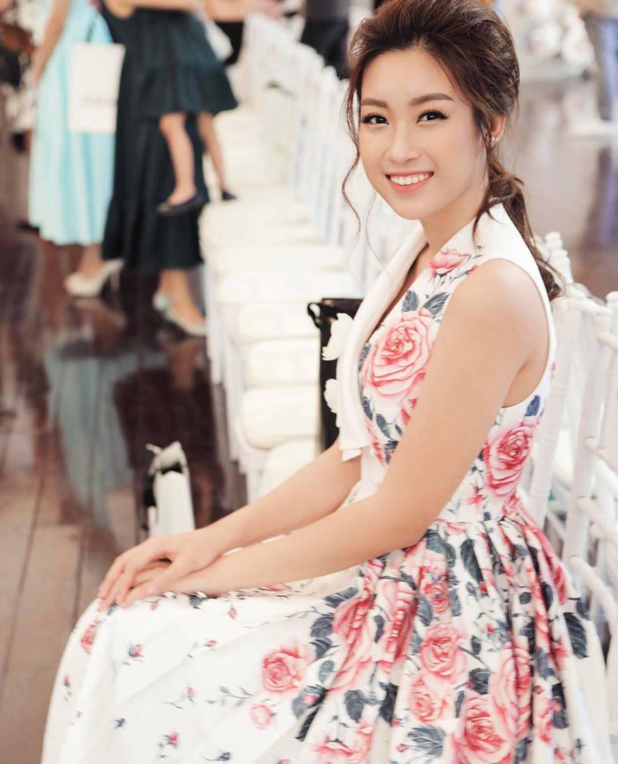 Học Hoa hậu Đỗ Mỹ Linh, Hoà Minzy cách buộc tóc chống nóng mà không làm to mặt - 6