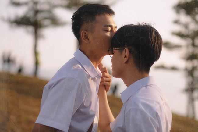Trước Vũ Cát Tường, nghệ sĩ Việt nào đã công khai là người đồng tính?