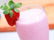 Bếp Eva - Cách làm sinh tố dâu thơm ngon, bổ dưỡng cho cả gia đình