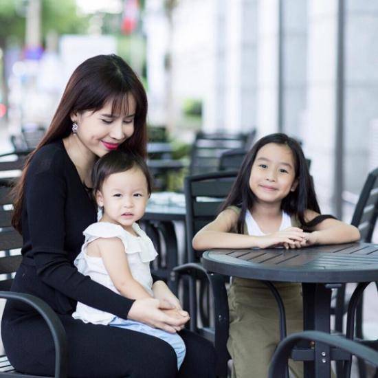 Lưu Hương Giang được khen amp;#34;đúng chuẩn mẹ bỉm sữaamp;#34; với bức ảnh chỉ ai làm mẹ mới hiểu - 3