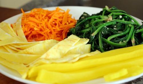 Cách làm kimbap ngon kiểu Hàn Quốc đơn giản ngay tại nhà - 4