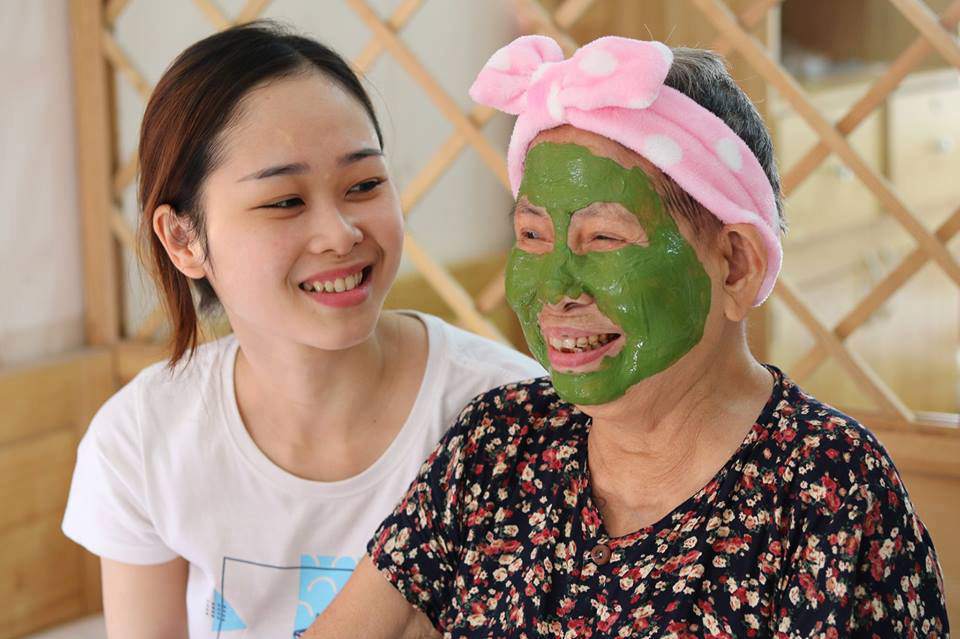 Cụ ông, cụ bà U80 vẫn hồn nhiên đắp mặt nạ và câu chuyện đằng sau khu viện dưỡng lão - 8