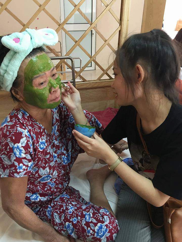 Cụ ông, cụ bà U80 vẫn hồn nhiên đắp mặt nạ và câu chuyện đằng sau khu viện dưỡng lão - 2