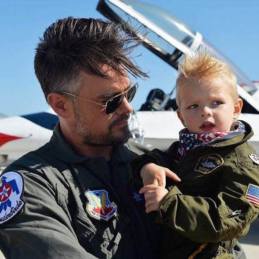 Nổi tiếng thế giới nhưng với con, các ông bố cũng có khoảnh khắc amp;#34;kẹo ngọtamp;#34; thế này! - 5