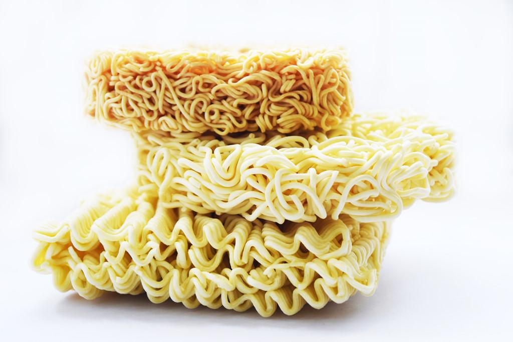 Bác sĩ hốt hoảng khi huyết áp bệnh nhân liên tục tăng, thủ phạm là những món ăn vặt này - 3