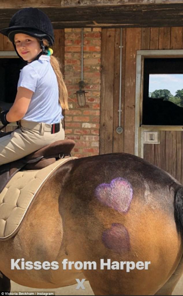 Không còn nghi ngờ gì nữa amp;#34;tiểu công chúaamp;#34; Harper Beckham đã lớn thật rồi! - 2