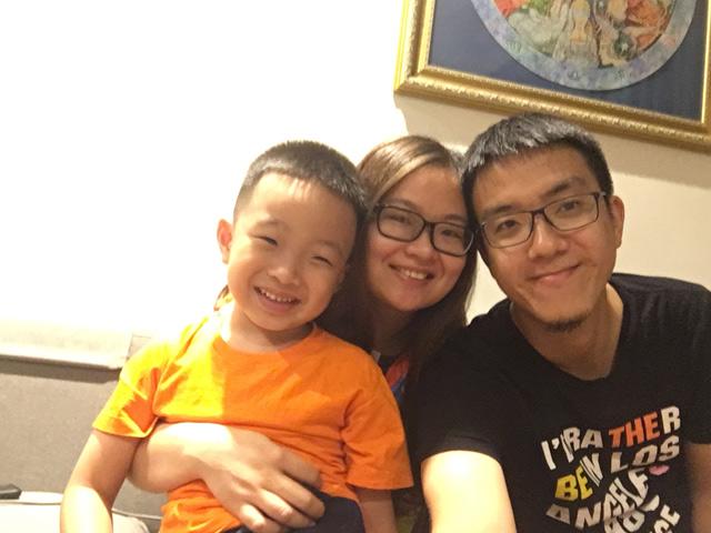 me 8x tiet lo cach giup con 6 tuoi thanh dich gia sach song ngu, noi tieng anh luu loat - 6