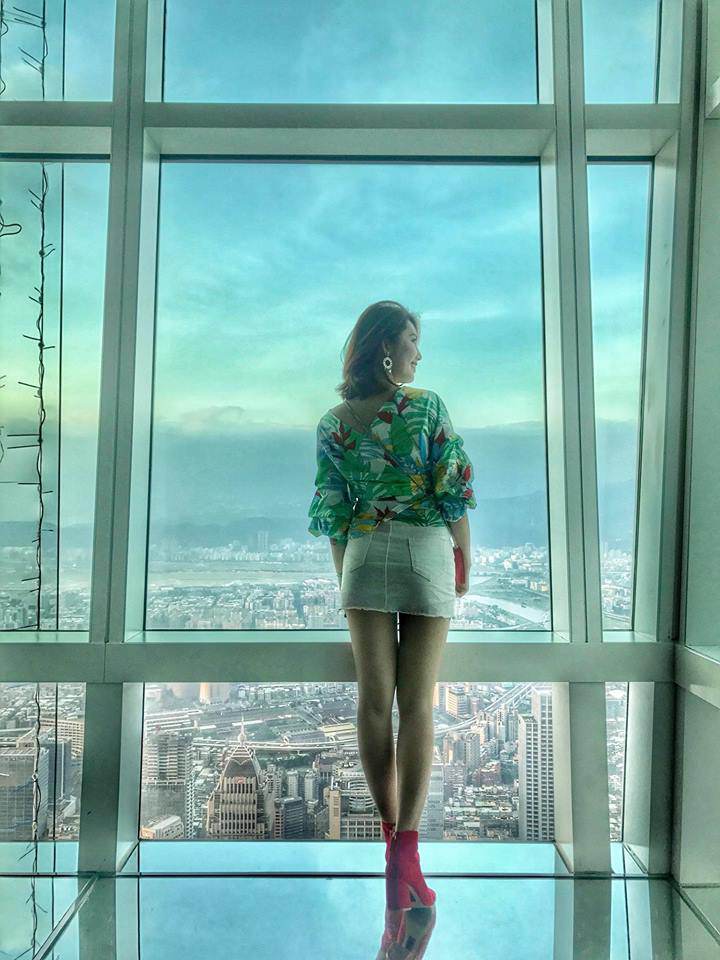 Á khôi của amp;#34;Gạo nếp gạo tẻamp;#34; chỉ cách dùng nội y phù hợp với váy xẻ cao - 6