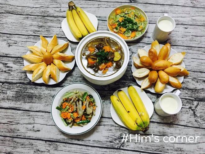 Để amp;#34;đẹp mặt chồngamp;#34;, cô vợ trẻ khoe loạt mâm cơm cuối tuần linh đình như tiệc - 8