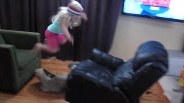 Bố đơn thân tự thiết kế trò chơi cho con gái khiến ai nhìn cũng phải giật mình - 2