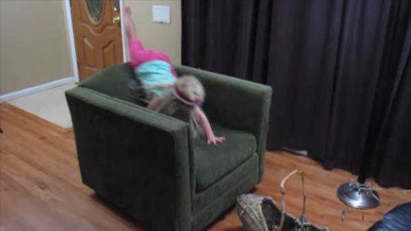 Bố đơn thân tự thiết kế trò chơi cho con gái khiến ai nhìn cũng phải giật mình - 1