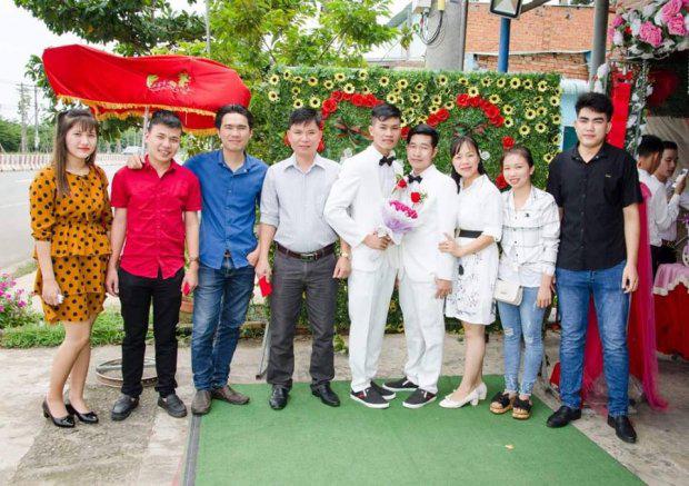 Từng tự tử vì nhau, cặp đôi đồng tính ở Bình Dương đã về chung nhà - 6