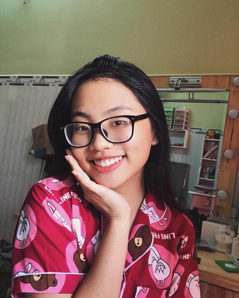 Tuổi 15, amp;#34;Cô bé dân caamp;#34;  Phương Mỹ Chi trang điểm đậm khó nhận ra, fan tranh cãi - 13