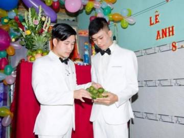 Từng tự tử vì nhau, cặp đôi đồng tính ở Bình Dương đã về chung nhà