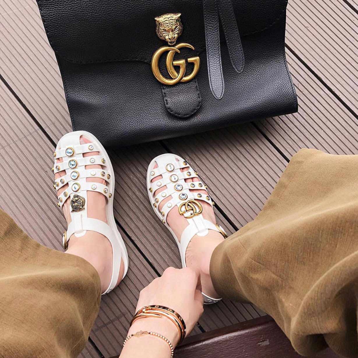 Rốt cuộc Kỳ Duyên giàu đến cỡ nào mà cứ ra phố là dát đầy hàng hiệu? - 2