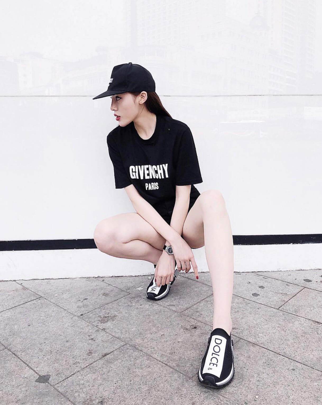 Rốt cuộc Kỳ Duyên giàu đến cỡ nào mà cứ ra phố là dát đầy hàng hiệu? - 10