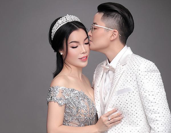 Vợ doanh nhân chuyển giới Tú Lơ Khơ: Tôi hạnh phúc vì có chồng cùng chăm con - 1