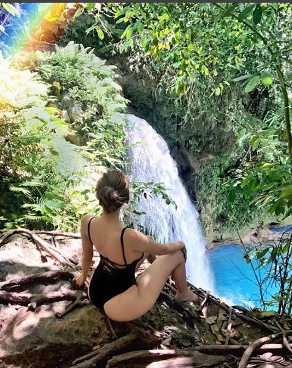 Tòa thiên nhiên hoàn mỹ của nữ thần gợi cảm Philippines bị nghi là hàng giả - 17