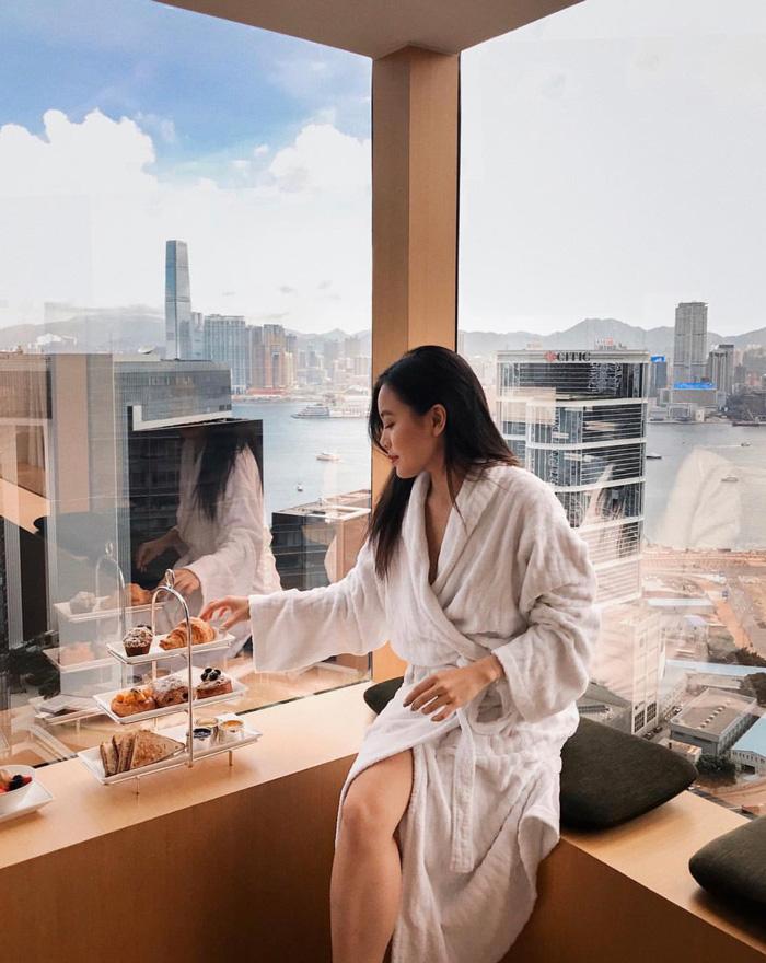 Xuất hiện Thúy Kiều - Thúy Vân đời thật vừa xinh đẹp lại còn ăn mặc quá sang chảnh - 8