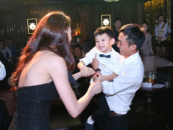 Hồ Ngọc Hà, Trương Quỳnh Anh: Vì con, ly hôn vẫn ngủ chung giường, sống chung nhà với chồng cũ - 2