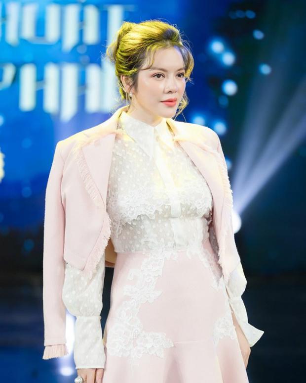 Lý Nhã Kỳ U40 vẫn đẹp như tiên nữ mùa xuân, hạ gục hết bóng hồng showbiz - 1