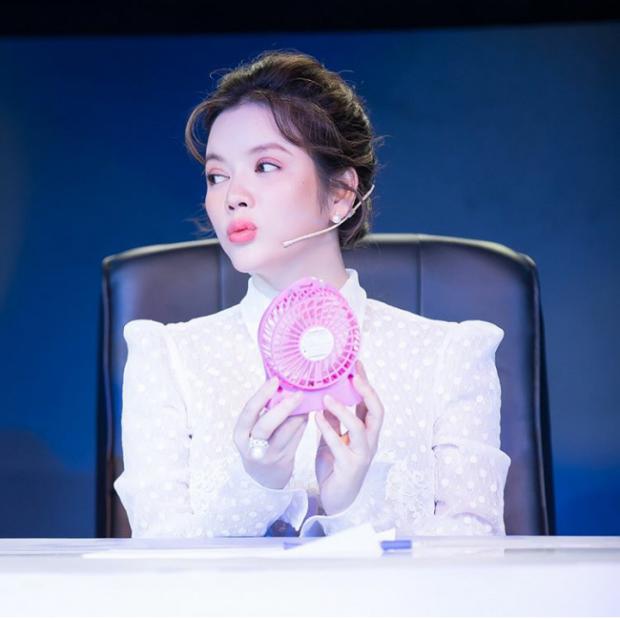 Lý Nhã Kỳ U40 vẫn đẹp như tiên nữ mùa xuân, hạ gục hết bóng hồng showbiz - 5