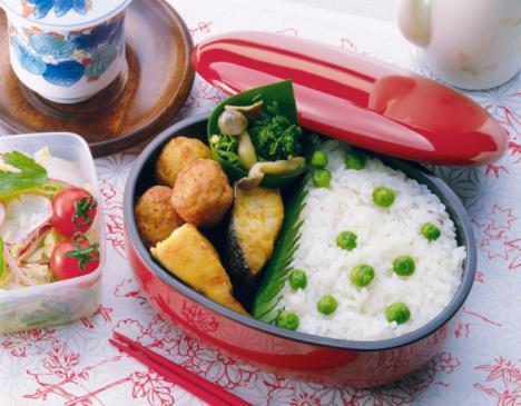 Mang cơm đi làm, chị em văn phòng nhất định phải ghi nhớ những điều này tránh hại sức khoe - 1