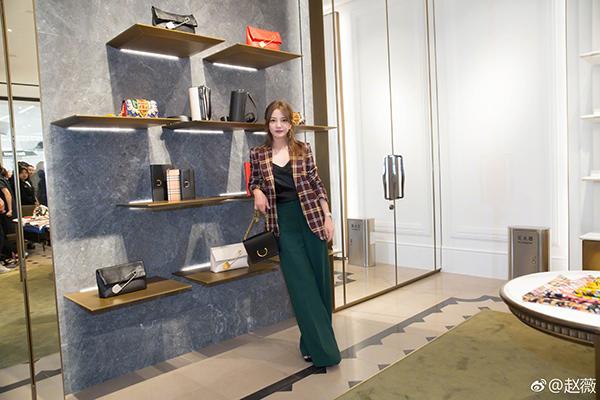 Mấy năm trời bị chê vừa xấu vừa thô, không ngờ có lúc Triệu Vy mảnh mai, đẹp đến vậy! - 3