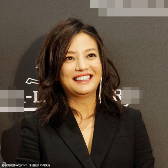 Mấy năm trời bị chê vừa xấu vừa thô, không ngờ có lúc Triệu Vy mảnh mai, đẹp đến vậy! - 8