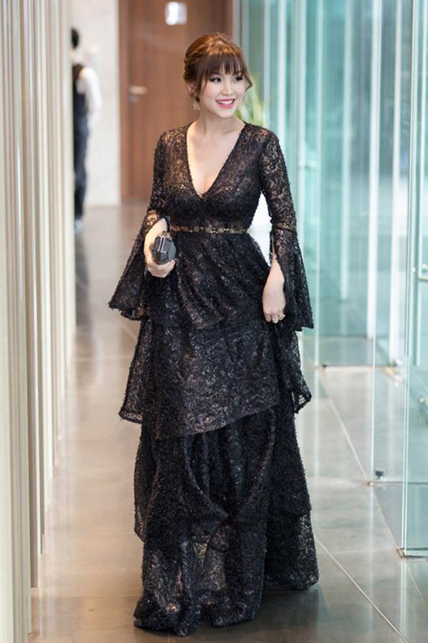 Nhan sắc amp;#34;mòn con mắtamp;#34; sau sinh khiến chị em ghen tị của các nàng Hoa hậu, Á hậu Việt - 10