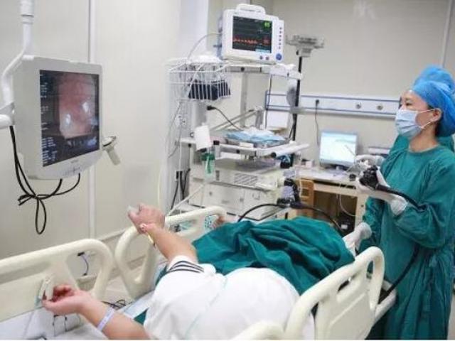 4 người trong một gia đình bị ung thư, bác sĩ nói làm việc này đã cứu cả gia đình