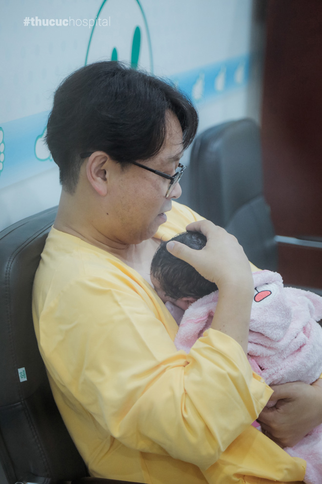 Cô gái miền Tây đi đẻ, được chồng Hàn Quốc “bắn tim” cực dễ thương - 6