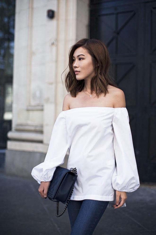 Có gì đặc biệt ở chiếc áo amp;#34;mãi không hết mốtamp;#34; được sao Việt diện suốt cả mùa hè? - 11