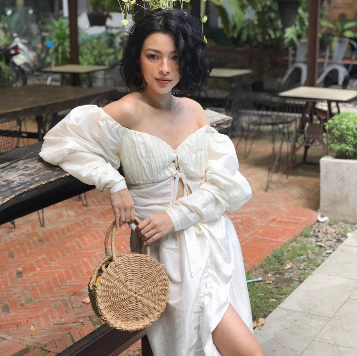 Có gì đặc biệt ở chiếc áo amp;#34;mãi không hết mốtamp;#34; được sao Việt diện suốt cả mùa hè? - 6