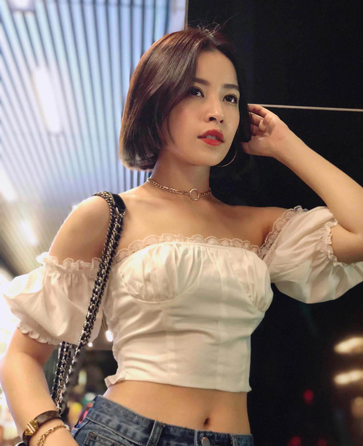 Có gì đặc biệt ở chiếc áo amp;#34;mãi không hết mốtamp;#34; được sao Việt diện suốt cả mùa hè? - 3