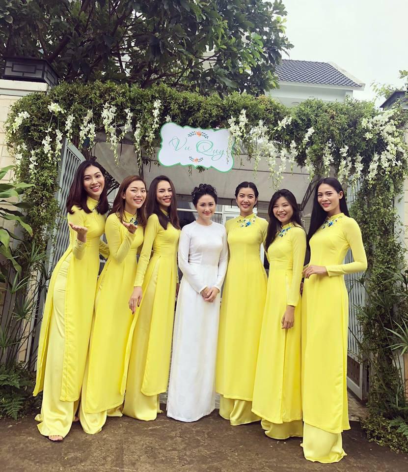 Ngắm đội hình bê tráp xinh đẹp miễn chê trong đám cưới của Top 6 Hoa khôi Áo dài 2014 - 1