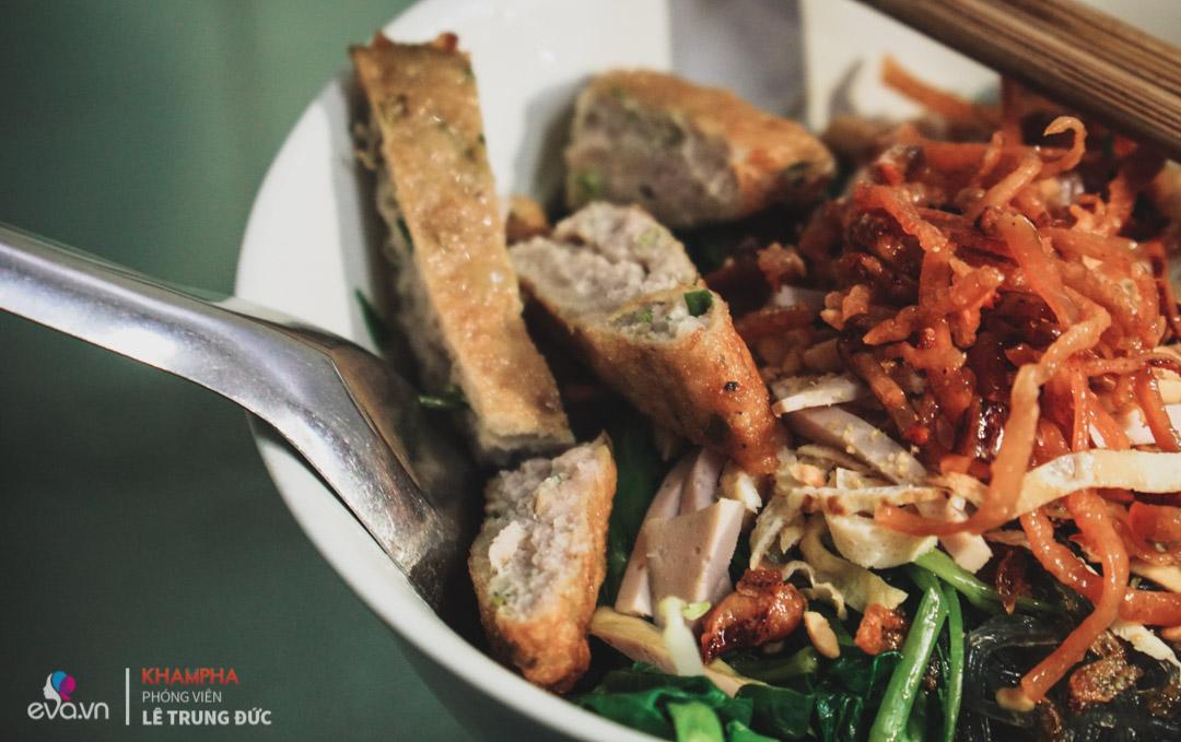 Miến trộn mực khô chiên giòn 15 năm duy nhất ở Hà Nội giải ngấy giữa mùa hè nóng bức - 7