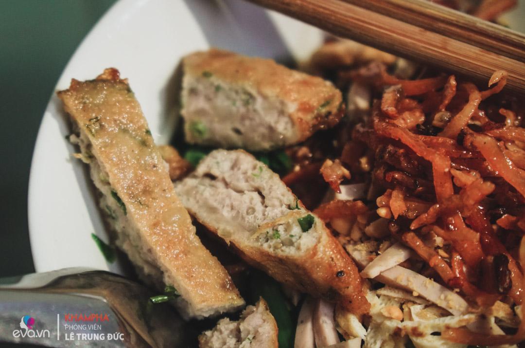 Miến trộn mực khô chiên giòn 15 năm duy nhất ở Hà Nội giải ngấy giữa mùa hè nóng bức - 15