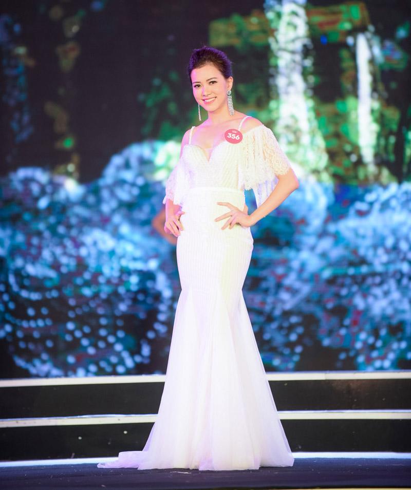 Mỹ nhân dân tộc Tày bị đá váy không thương tiếc trên sân khấu Hoa hậu Việt Nam 2018 - 7