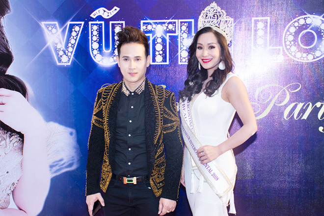 Nguyên Vũ diện vest đính đá cầu kỳ dự tiệc của Hoa hậu Doanh nhân Vũ Thị Loan - 1