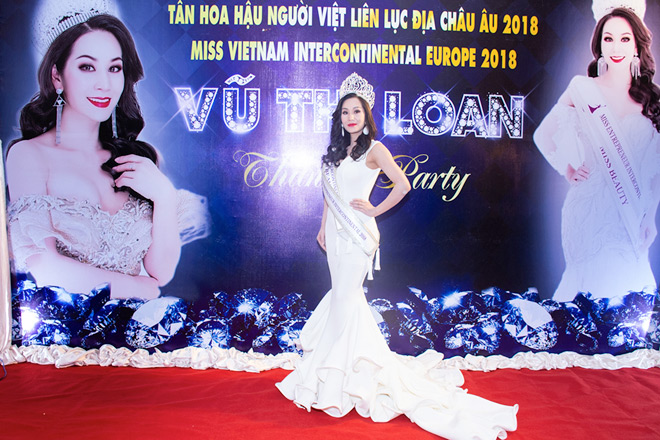 Nguyên Vũ diện vest đính đá cầu kỳ dự tiệc của Hoa hậu Doanh nhân Vũ Thị Loan - 4