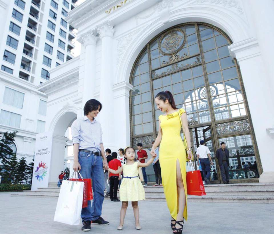 Ở nhà sinh con cho chồng nghèo nhưng thông minh, mẹ 8X giờ được tặng xế hộp bạc tỷ - 2