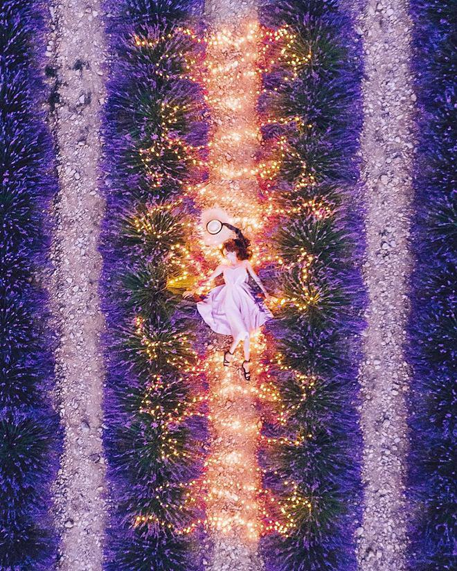 Vạn cô gái khao khát được đứng giữa cánh đồng oải hương đẹp như truyền thuyết này 1 lần! - 9